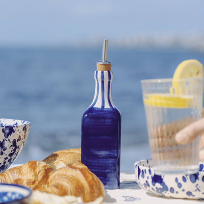 Spaanse keramische oliefles 475 ml - Costa Azul - Blauwe Strepen