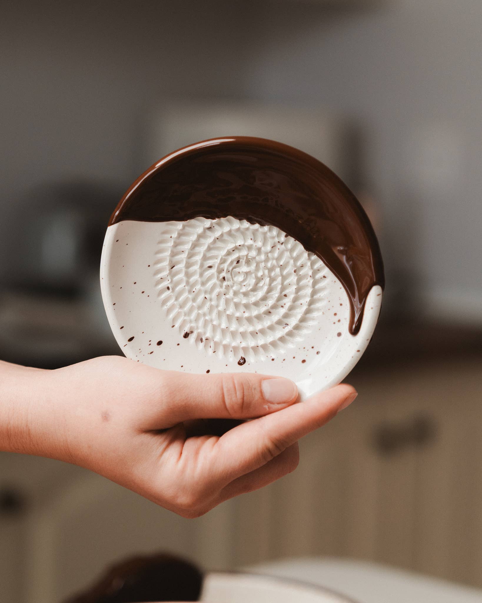 Spaans keramisch raspbord klein - Brownie (met verpakking)