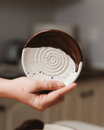 Spaans keramisch raspbord klein - Brownie (met verpakking)